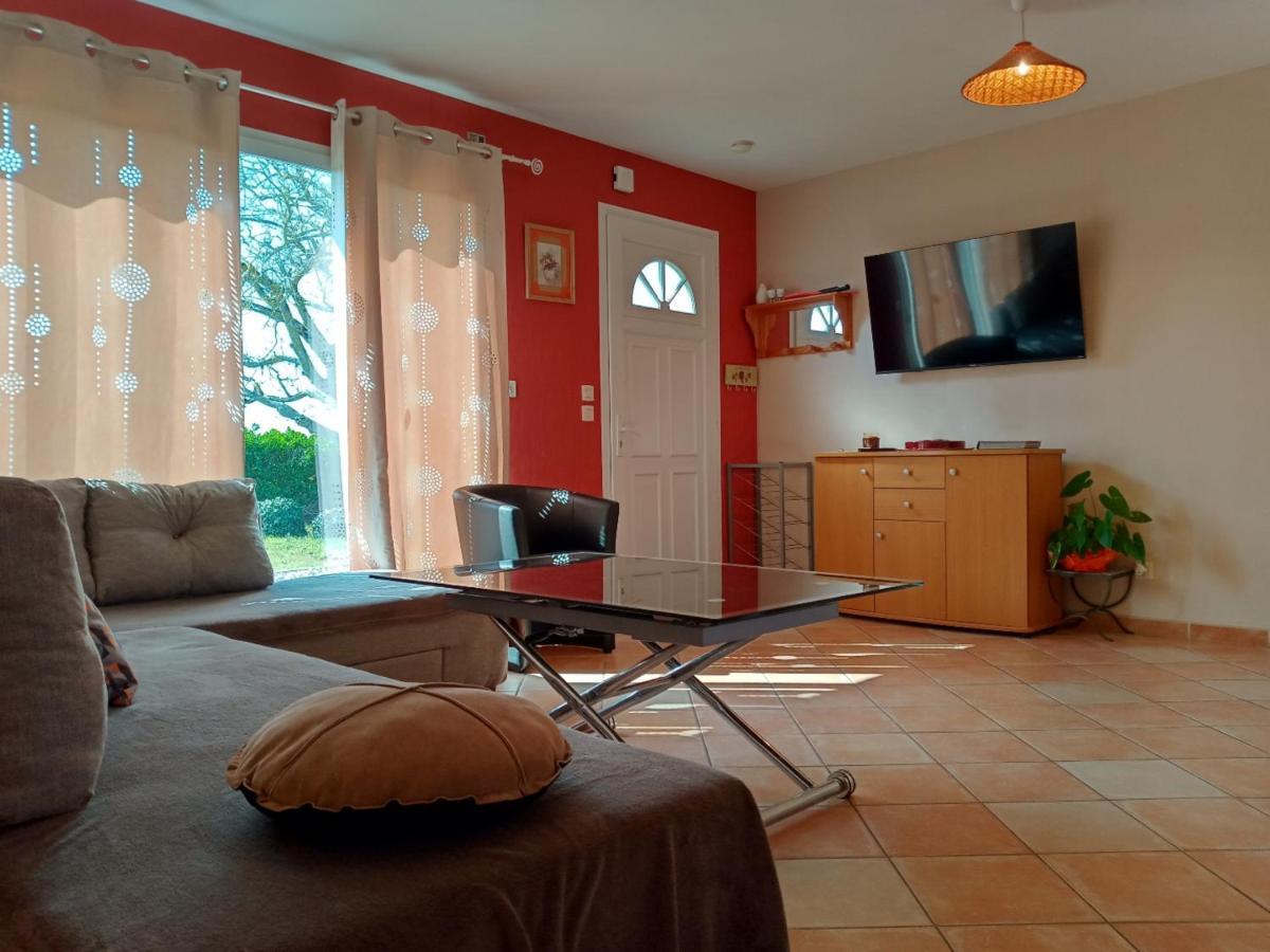 Au petit lieu-dit Anglade Extérieur photo